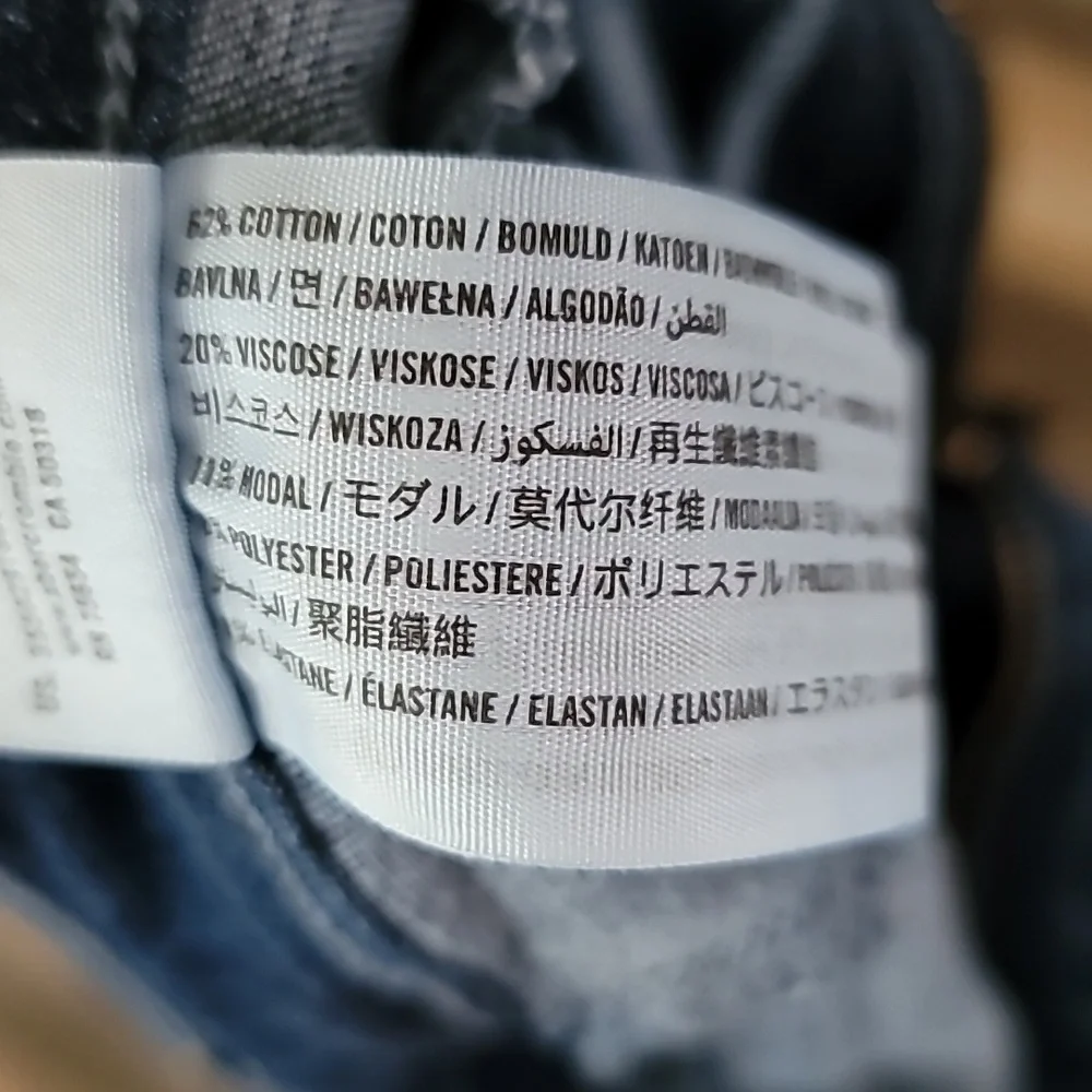 Hollister distressed jegging - Picture 4 of 6